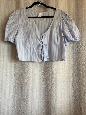 100% Cotton Abound Blue & White Striped Tie-Front Puff Sleeve Crop Top